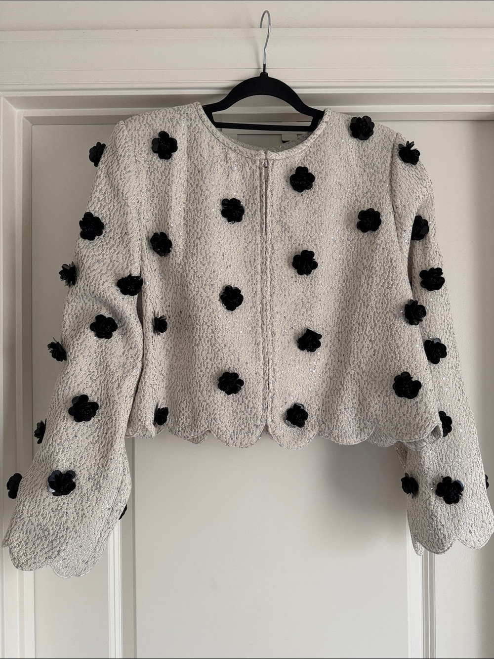 NWT Anne Fontaine Cream Bouclé Cropped Jacket with Black Floral Appliqués